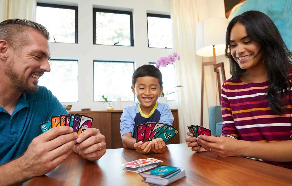 UNO FLIP! Card Game in Storage Tin,Ages 7+, 2-10 Players